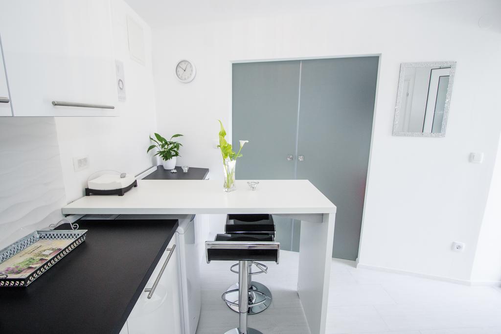 Luxury Studio Apartment White Sensation Vodice Esterno foto